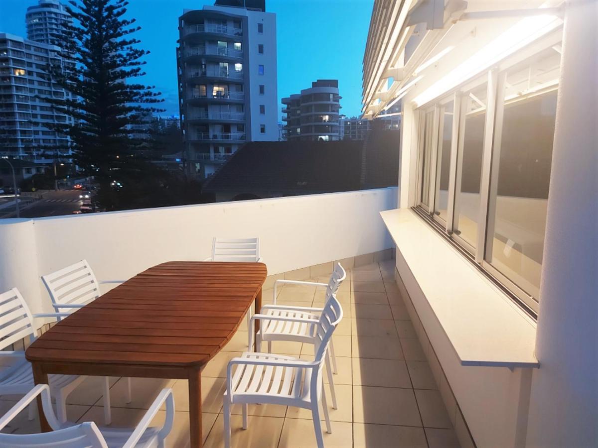 Boutique Beach Pad / Surfers Paradise Gold Coast Eksteriør billede